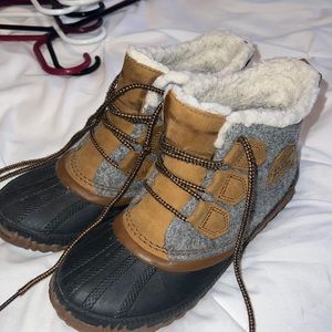 Sorel out and about boots